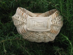 cane/reed frame basket